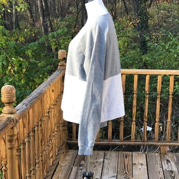 Lucy Activewear 2 Tone Gray Long Sleeve Sweatshirt - Picture 2 of 10